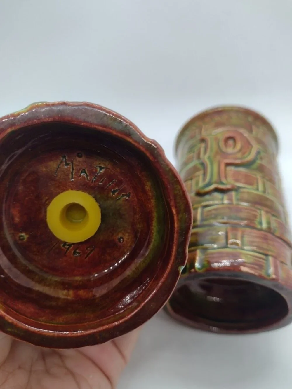 Vintage MCM Basket Weave Ceramic Stove Top Salt Pepper Shakers Flowers 60s Brown